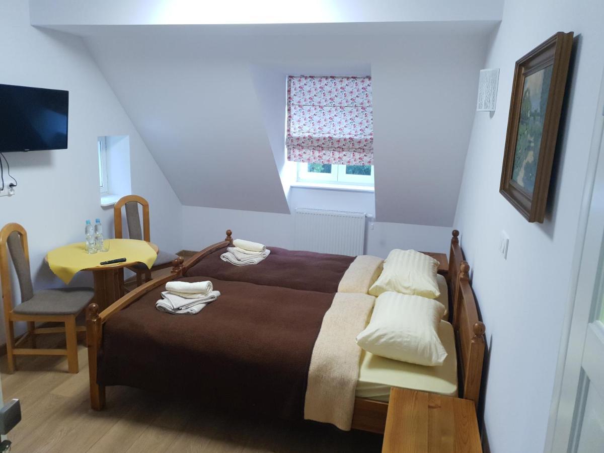 Dwor Nad Jeziorem W Bieniaszach Bed and Breakfast Milakowo Εξωτερικό φωτογραφία